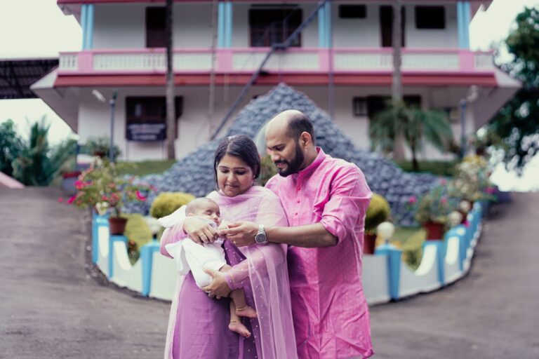 Anti-Screen Parenting for Indian Toddlers: Why Passive Tech Is Replacing Tablets